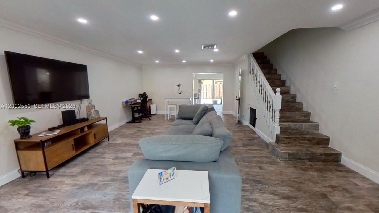 TARACOMA TOWNHOMES CONDO - Residential