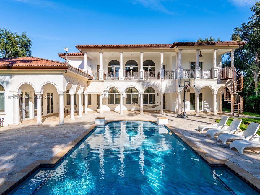 SOPHISTICATED & LUXURIOUS PINECREST ESTATE. THIS MAGNIFICENT 11,272 SF HOME FEATURES A SWEEPING STAIRCASE, 24’ CEILINGS AND AN EXCELLENT FLOORPLAN, 6 BEDROOMS, 8 AND 1/2 BATHROOMS WITH A GOURMET KITCHEN, ELEVATOR, SITTING AREA WITH FIREPLACE AND SAUNA INSIDE OF THE MASTER SUITE. AMPLE SPACE TO ENTERTAIN WITH A MOVIE THEATER/GAME ROOM AND A TROPICAL BACKYARD FEATURING A SPECTACULAR POOL, GAZEBO AND SUMMER KITCHEN. CLOSE TO BEST SCHOOLS, PARKS, MARINAS AND GOLF CLUB.