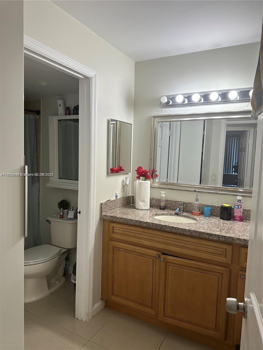 LAKES OF JACARANDA CONDO - Residential Lease