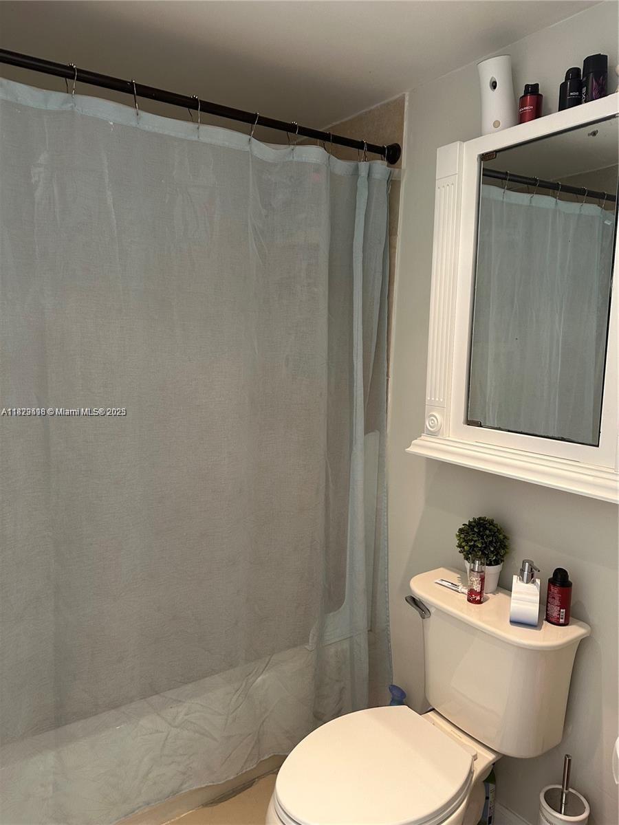 LAKES OF JACARANDA CONDO - Residential Lease