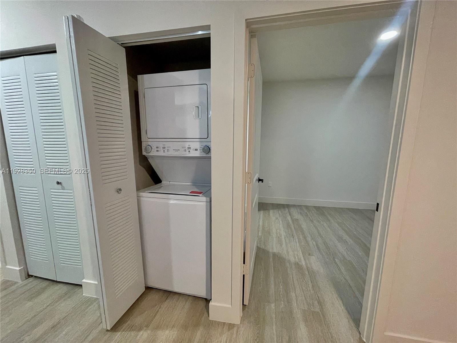 SEARS HOMELIFE - Residential Lease