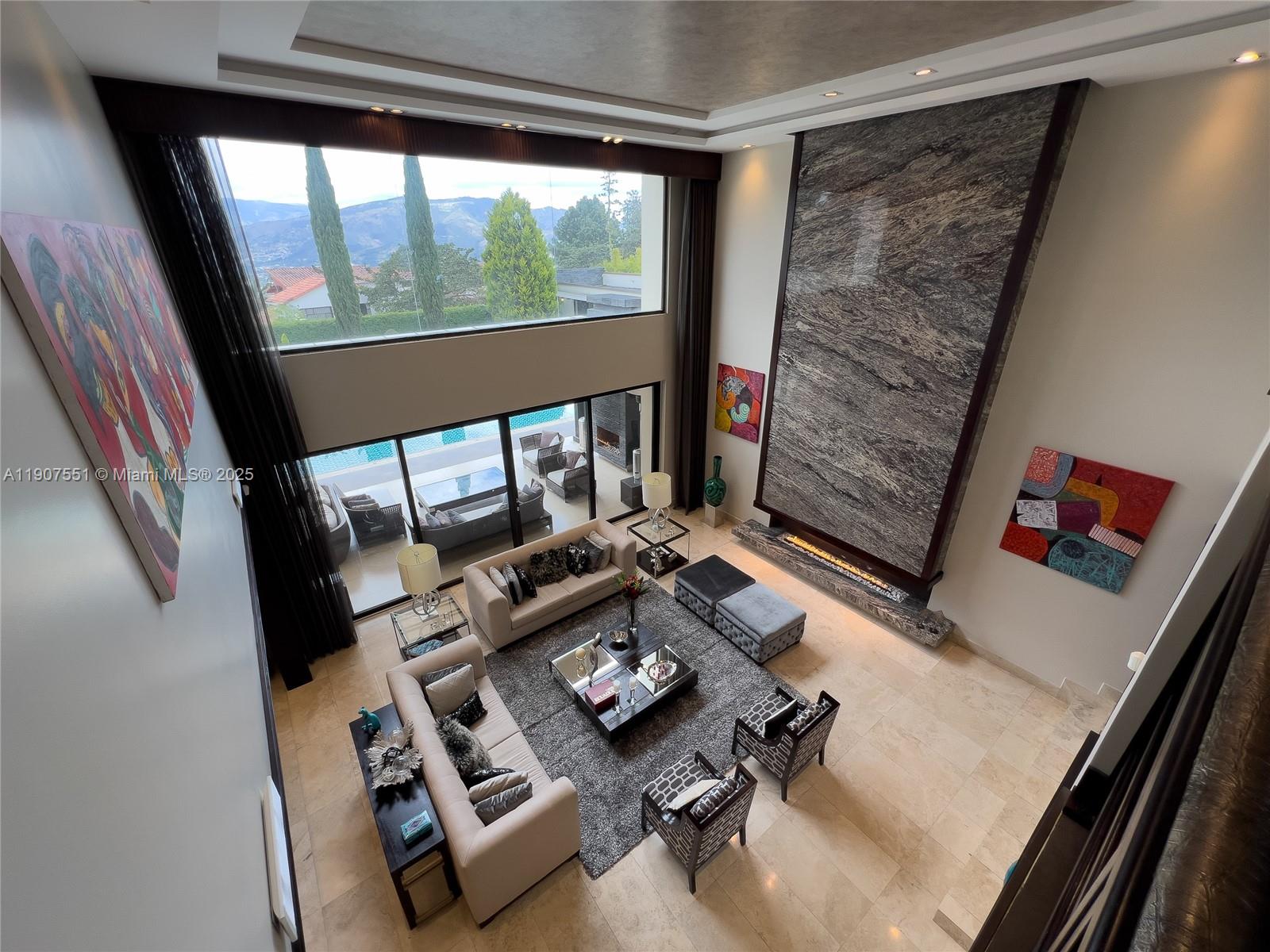 Rincon Del Valle - Residential