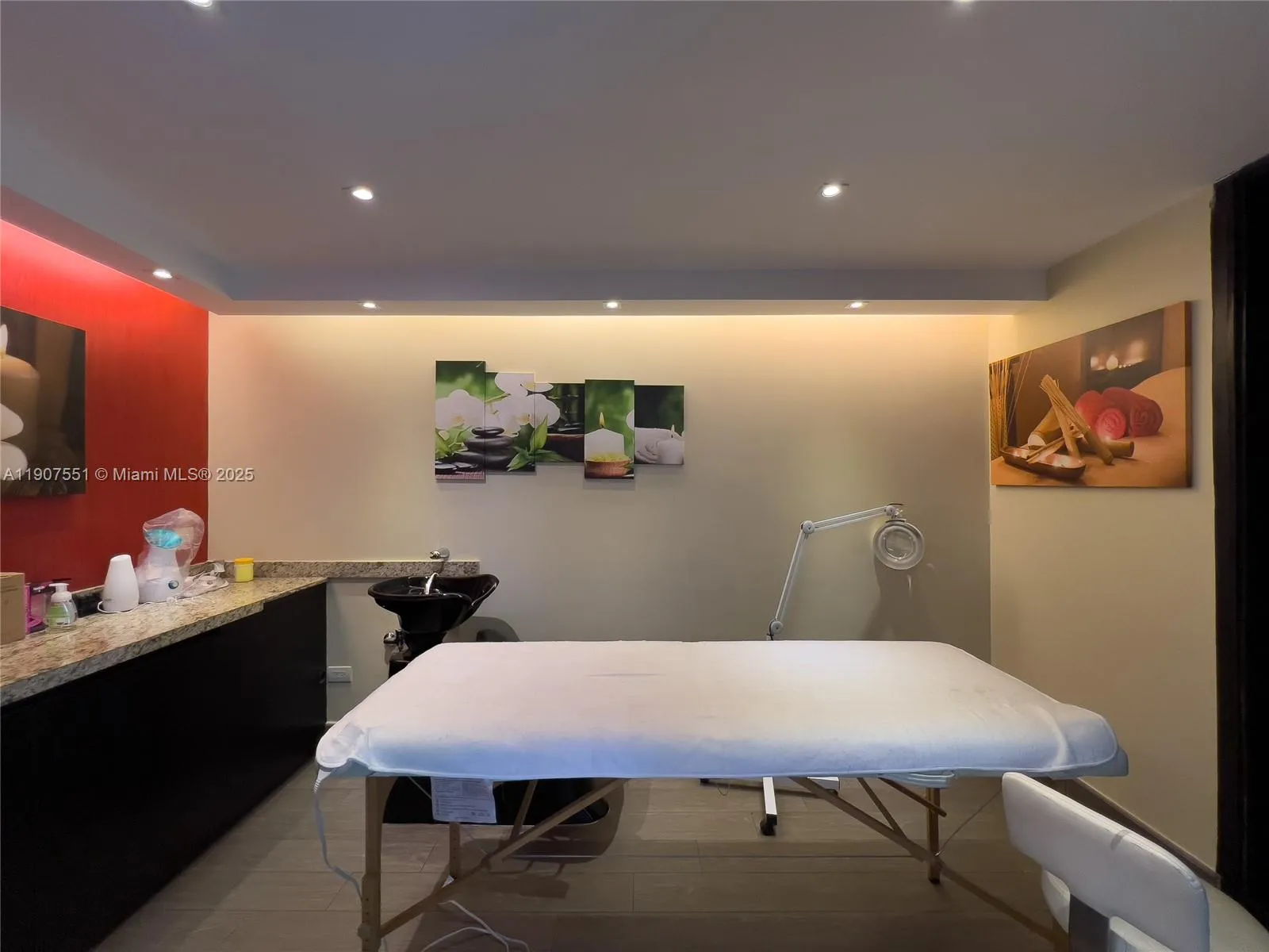 Ecuador, 8 Bedrooms Bedrooms, ,11 BathroomsBathrooms,Residential,Active,254327