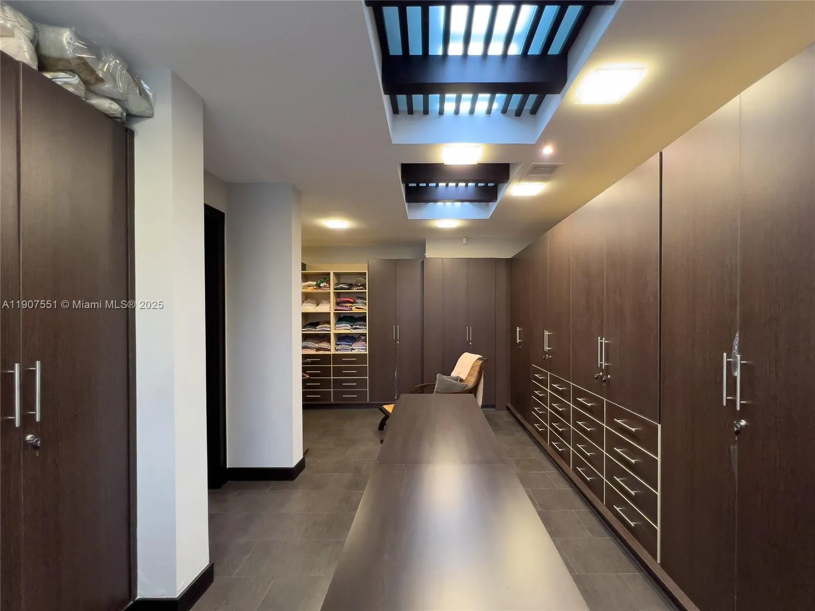 Ecuador, 8 Bedrooms Bedrooms, ,11 BathroomsBathrooms,Residential,Active,254327