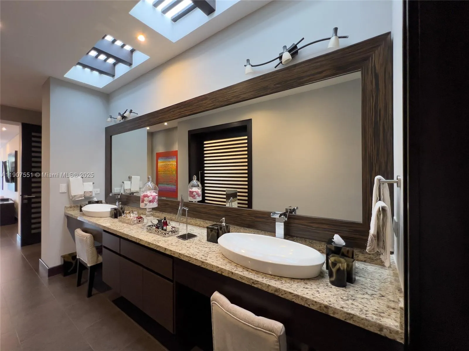 Ecuador, 8 Bedrooms Bedrooms, ,11 BathroomsBathrooms,Residential,Active,254327