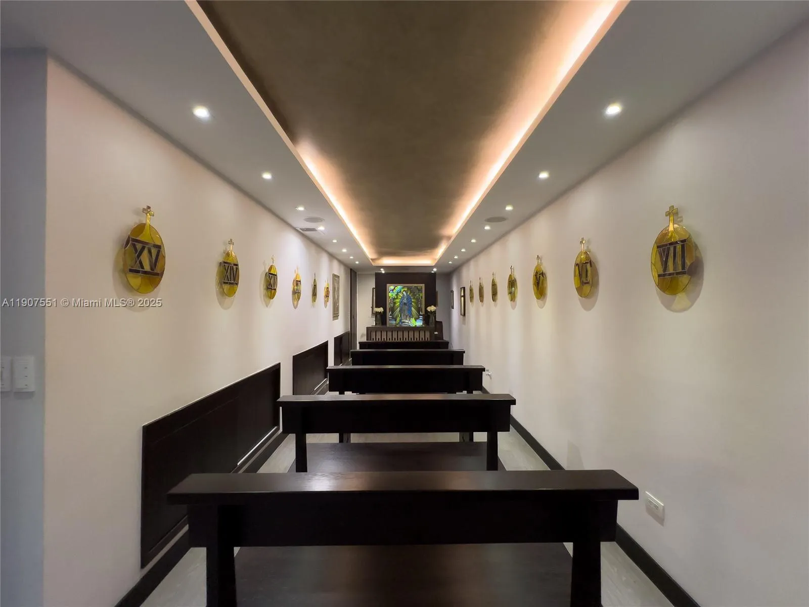 Ecuador, 8 Bedrooms Bedrooms, ,11 BathroomsBathrooms,Residential,Active,254327