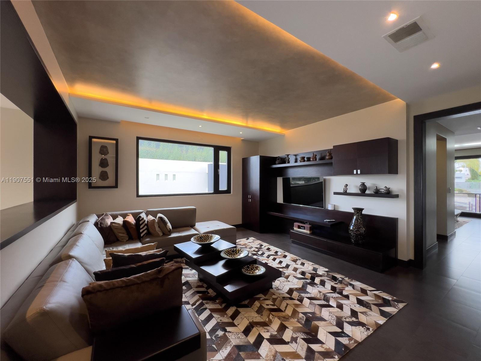 Rincon Del Valle - Residential