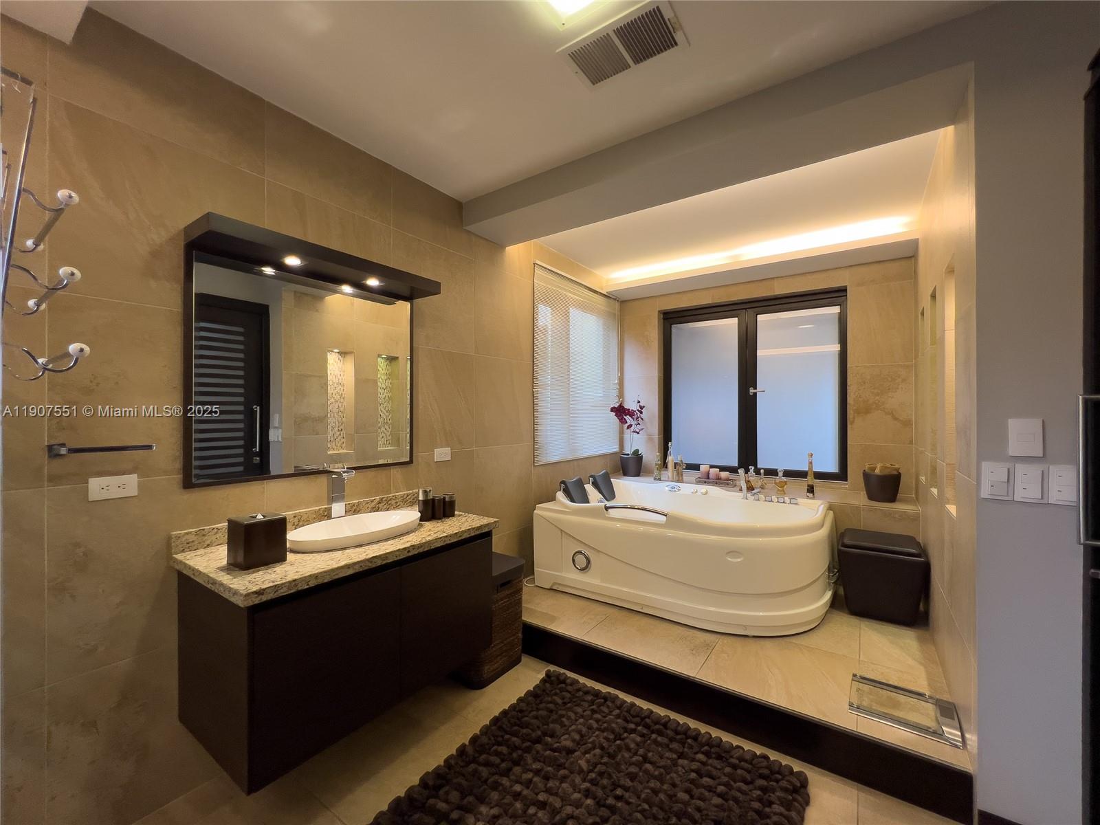 Rincon Del Valle - Residential