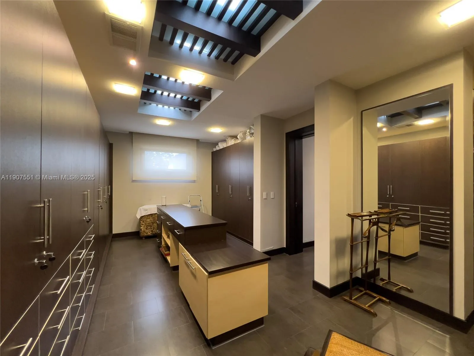 Ecuador, 8 Bedrooms Bedrooms, ,11 BathroomsBathrooms,Residential,Active,254327