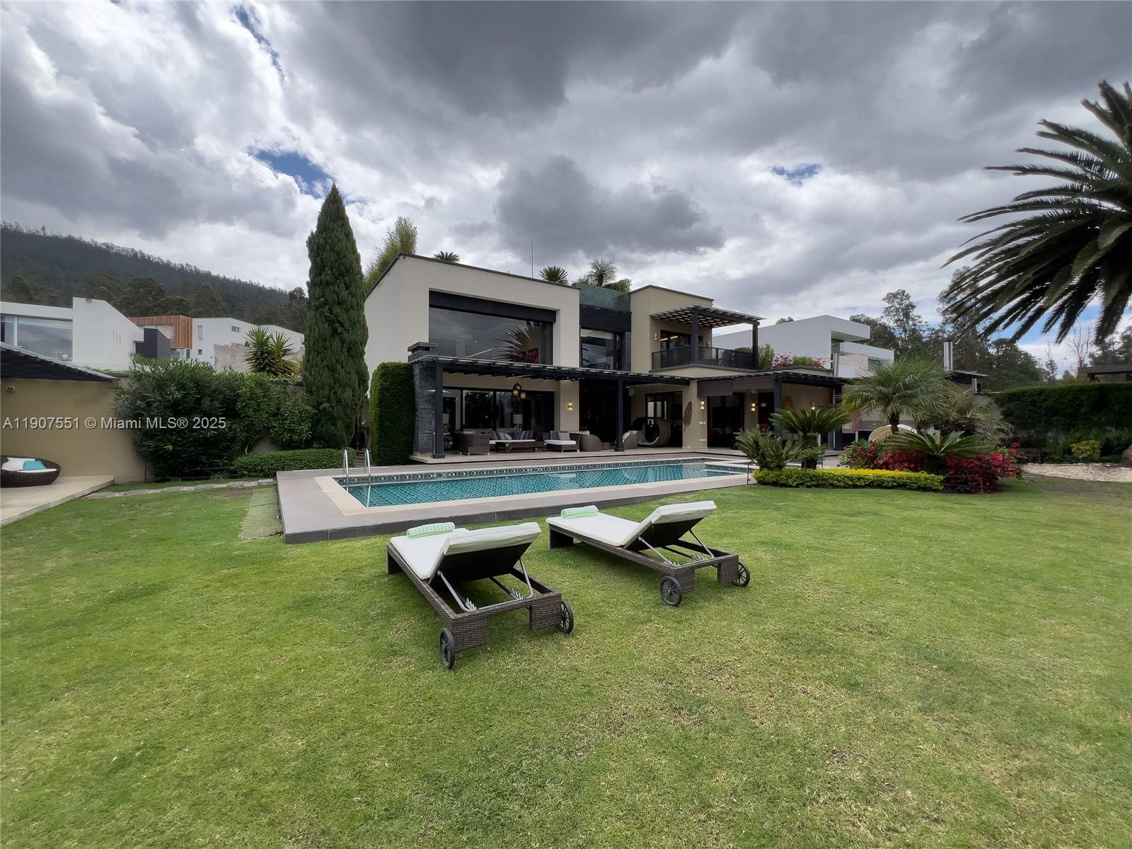 Rincon Del Valle - Residential