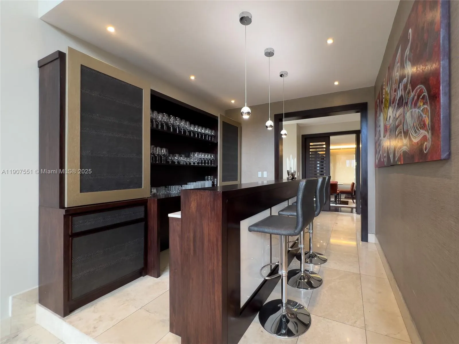 Ecuador, 8 Bedrooms Bedrooms, ,11 BathroomsBathrooms,Residential,Active,254327