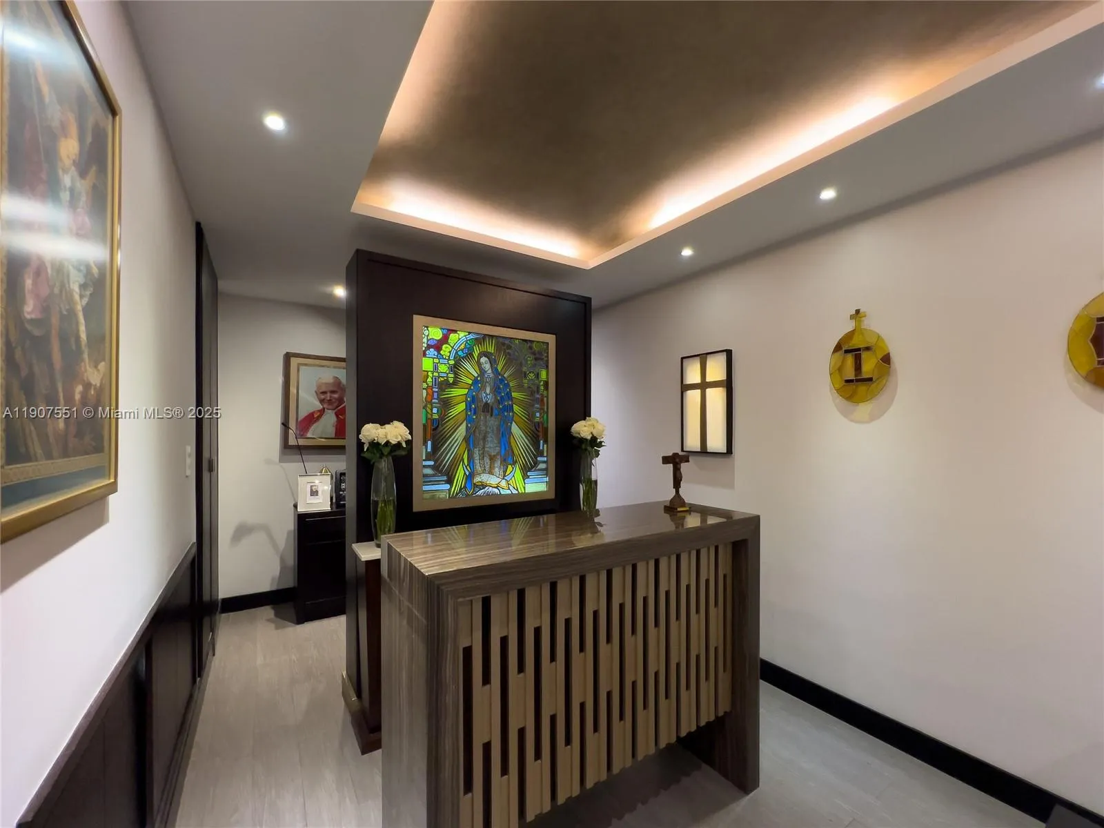 Ecuador, 8 Bedrooms Bedrooms, ,11 BathroomsBathrooms,Residential,Active,254327