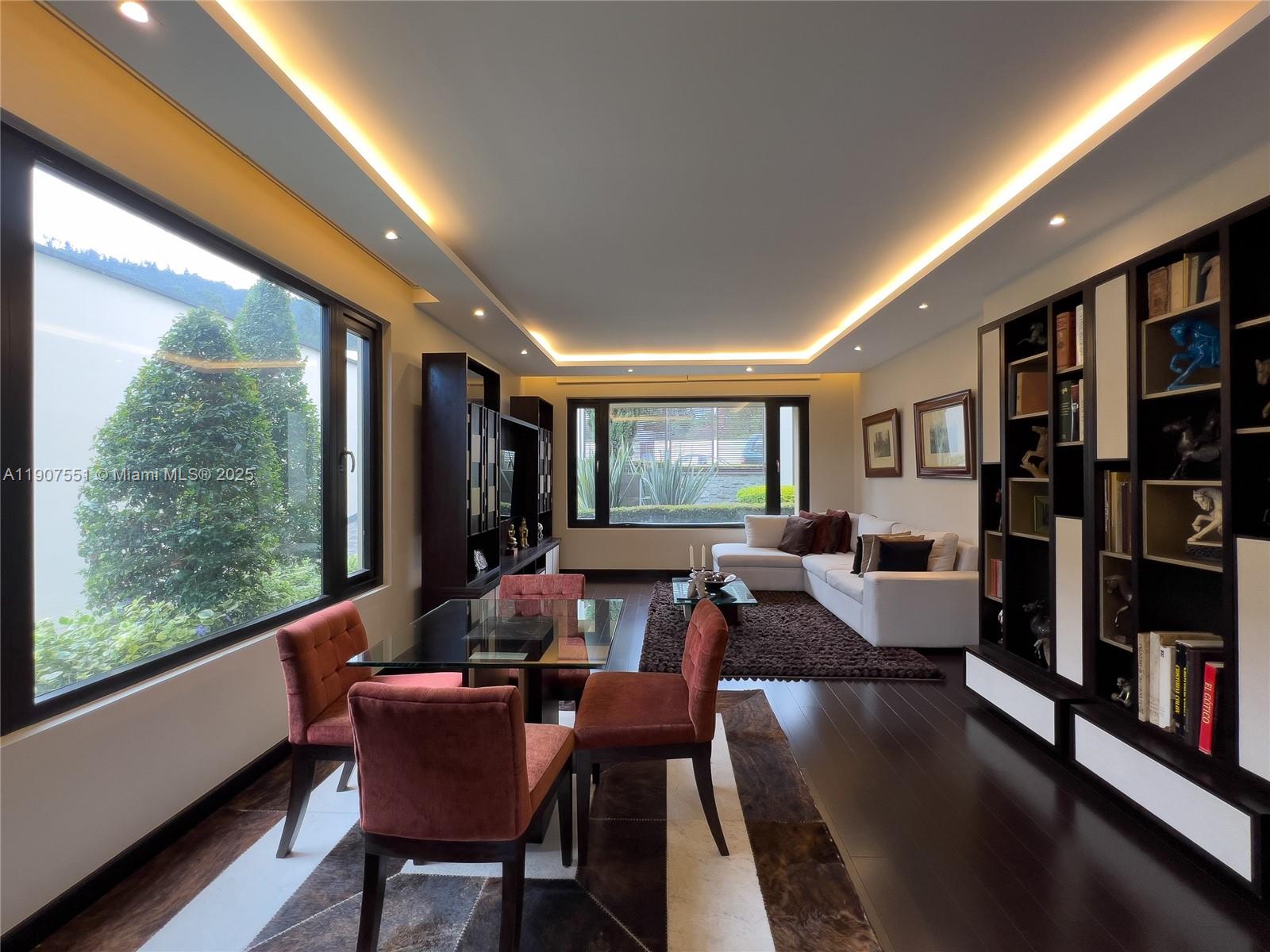 Rincon Del Valle - Residential