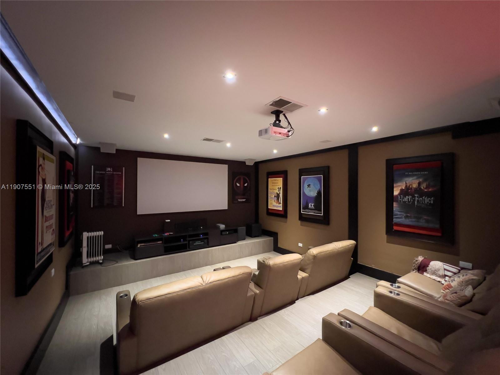 Rincon Del Valle - Residential