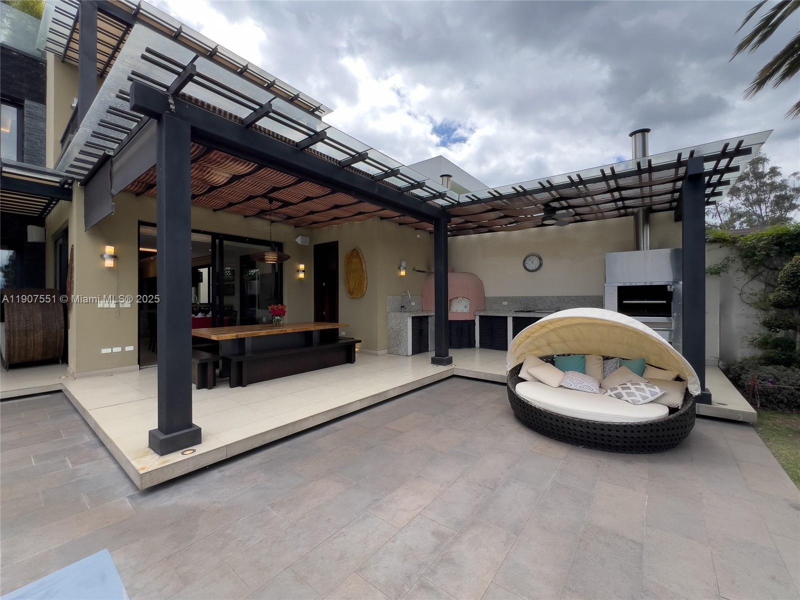 Rincon Del Valle - Residential