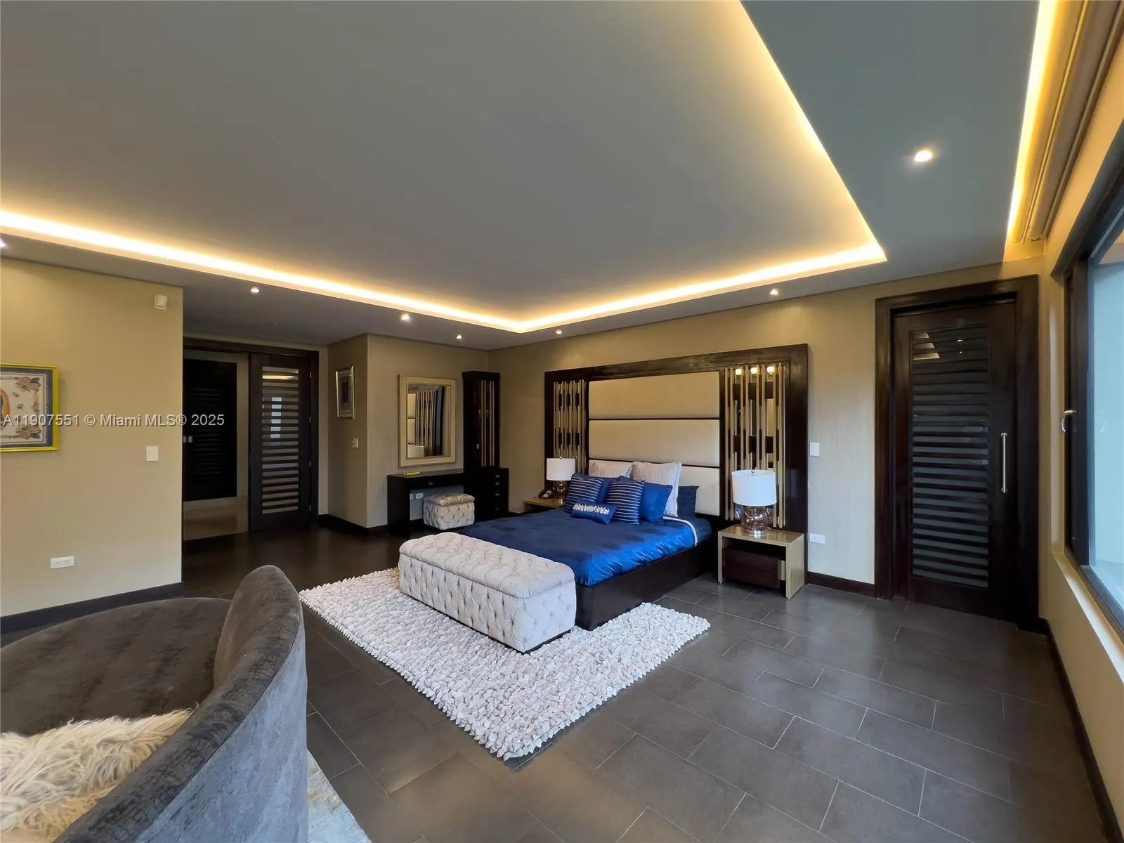 Ecuador, 8 Bedrooms Bedrooms, ,11 BathroomsBathrooms,Residential,Active,254327