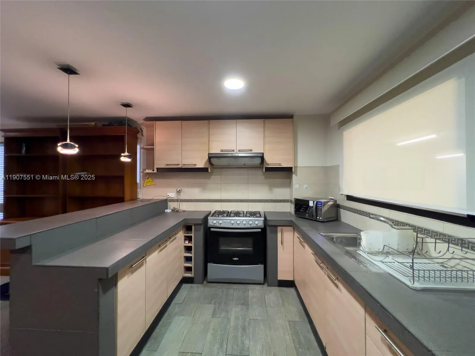 Ecuador, 8 Bedrooms Bedrooms, ,11 BathroomsBathrooms,Residential,Active,254327