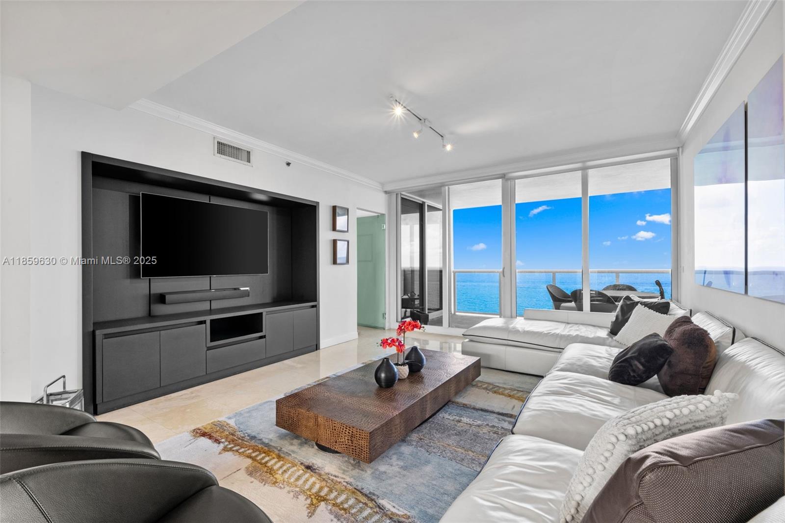 19111 Collins Ave 2704