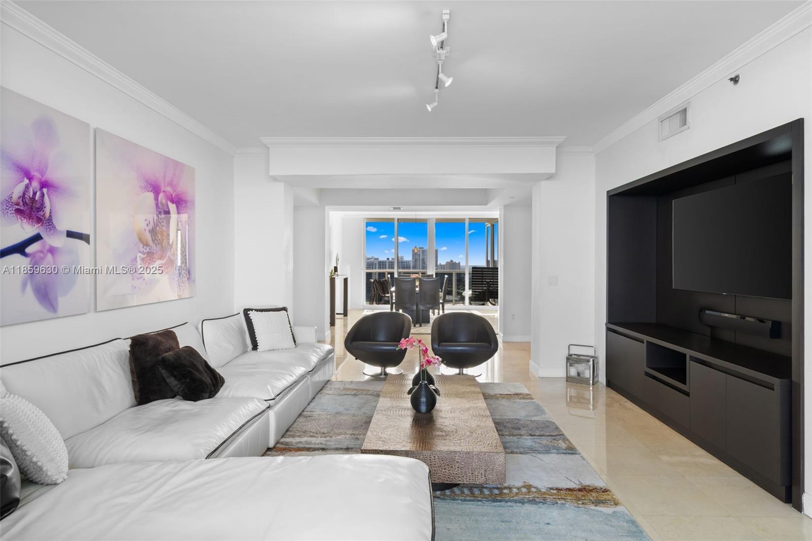 19111 Collins Ave 2704
