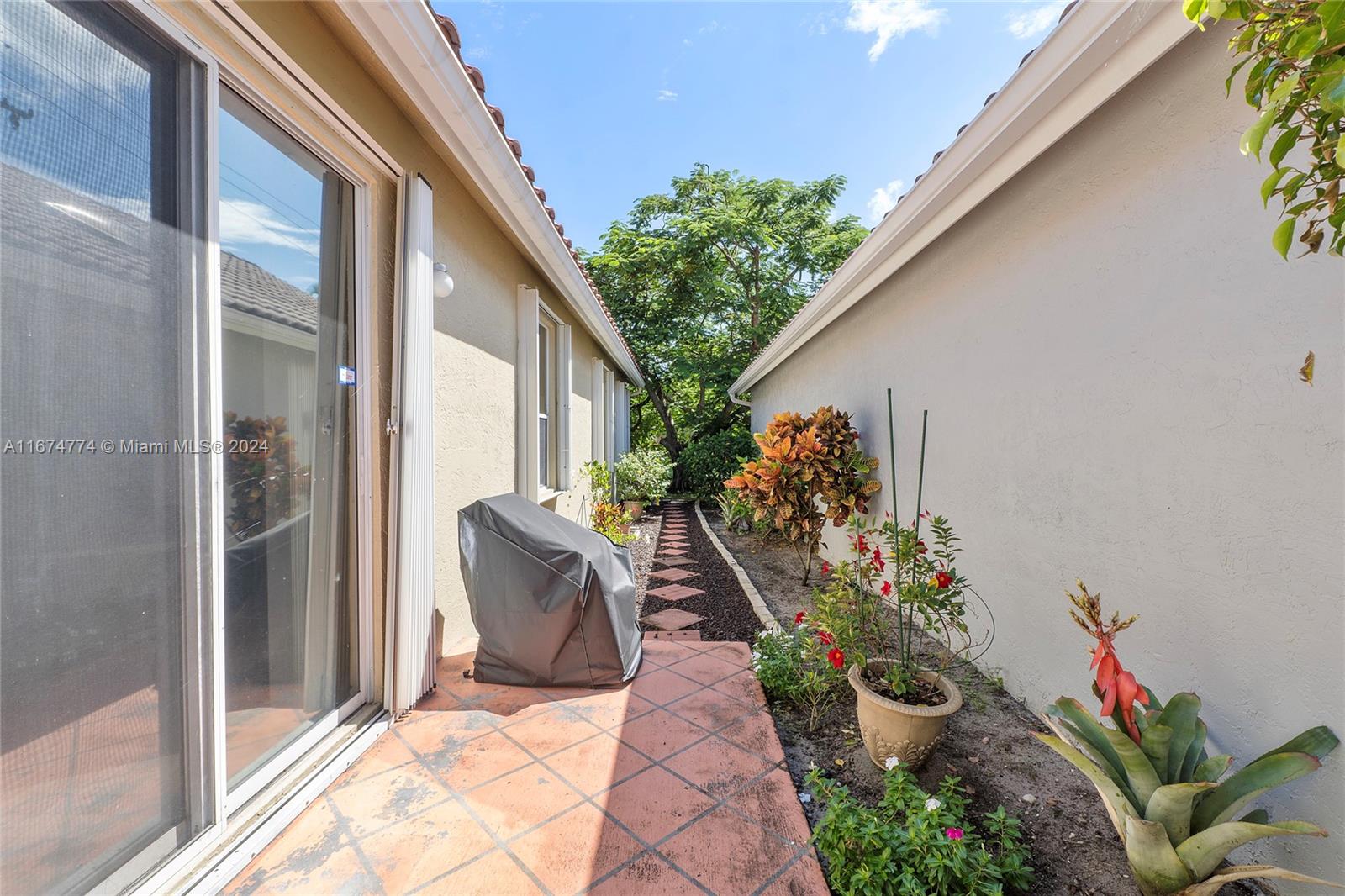 INDIAN SPRING 7 - Residential