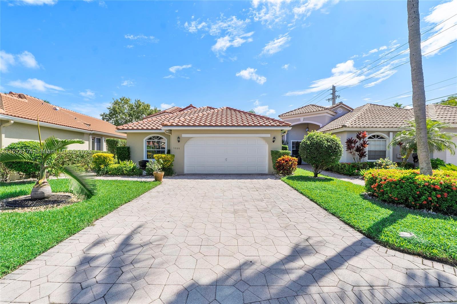 PRICED TO SELL FAST!!!This 55+ community has a 24-hour manned gate security and tree-lined streets. This lovely home features 2 bedrooms, 2 baths, and a versatile den that can easily be converted into a 3rd bedroom. The community boasts a clubhouse with a heated pool and spa, while Indian Spring Country Club offers optional membership. Easy access to all the major highways, shops and life style.