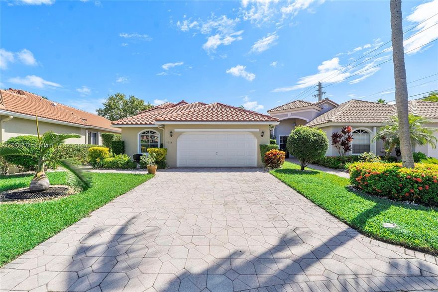 PRICED TO SELL FAST!!!This 55+ community has a 24-hour manned gate security and tree-lined streets. This lovely home features 2 bedrooms, 2 baths, and a versatile den that can easily be converted into a 3rd bedroom. The community boasts a clubhouse with a heated pool and spa, while Indian Spring Country Club offers optional membership. Easy access to all the major highways, shops and life style.