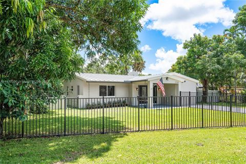 1732 SW 13th Ct, Fort Lauderdale, FL 33312 - MLS#: A11477030