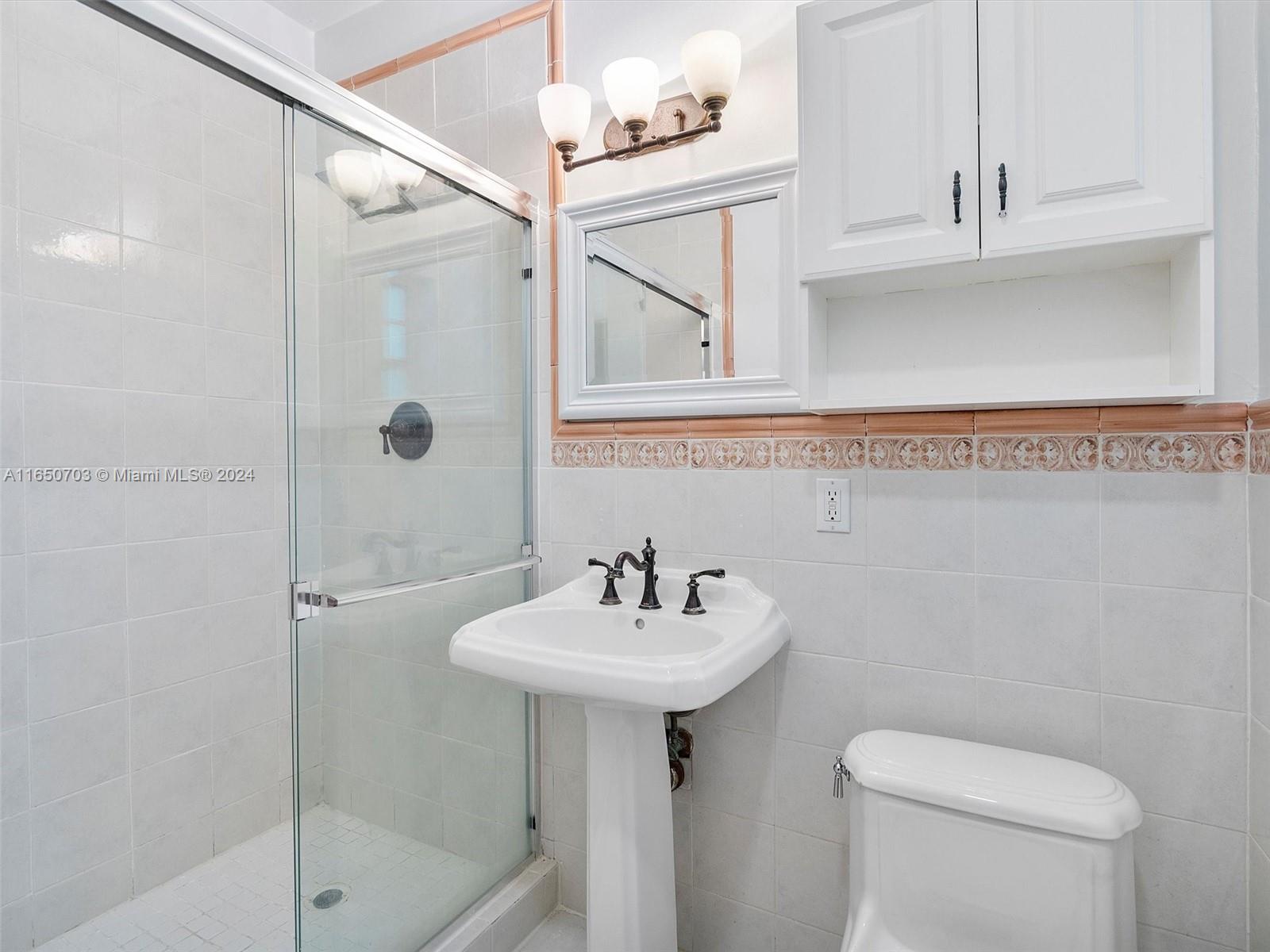 CG RIVIERA SEC 3 REV - Residential Lease