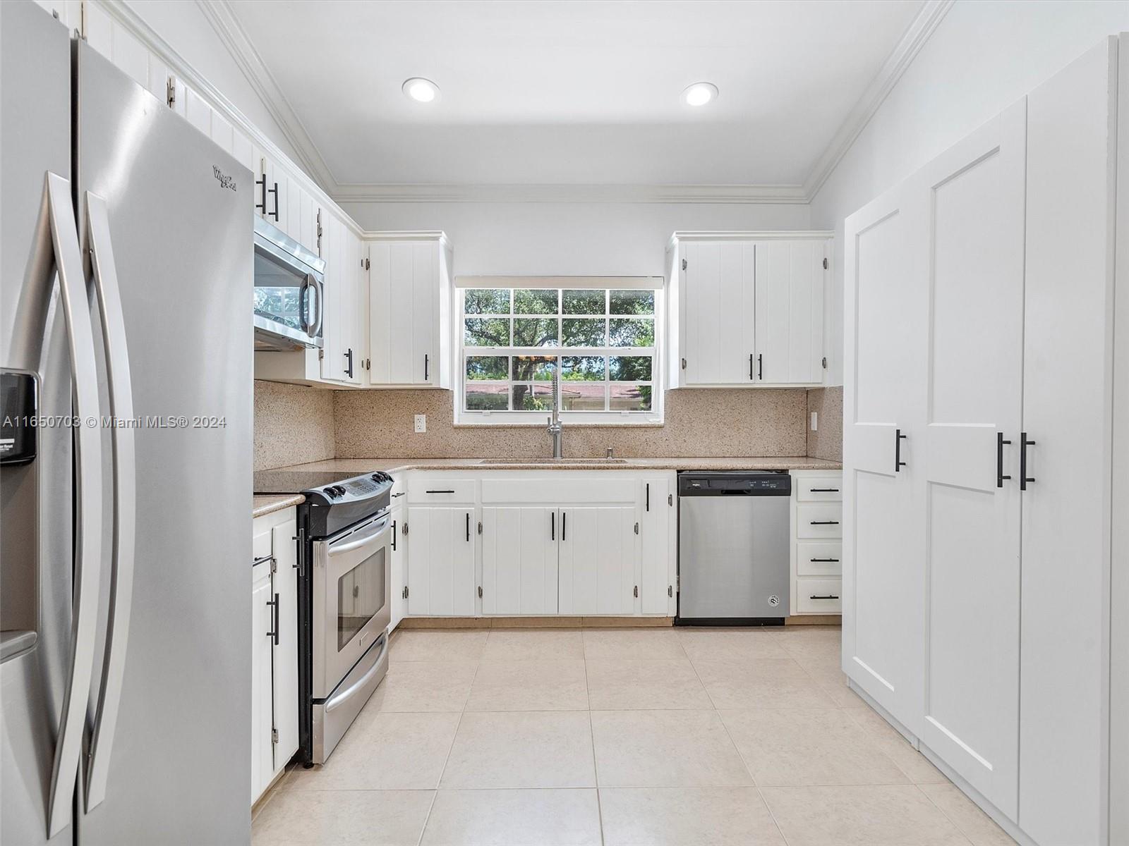 CG RIVIERA SEC 3 REV - Residential Lease