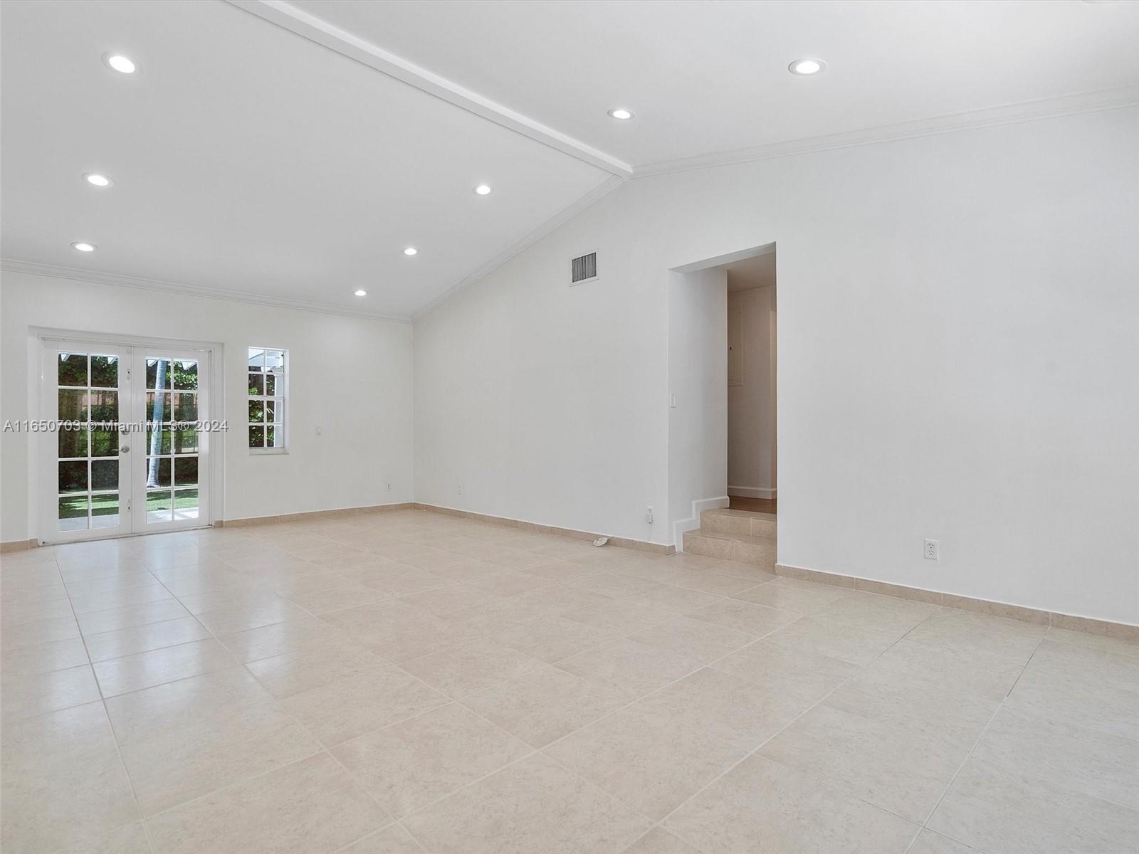 CG RIVIERA SEC 3 REV - Residential Lease