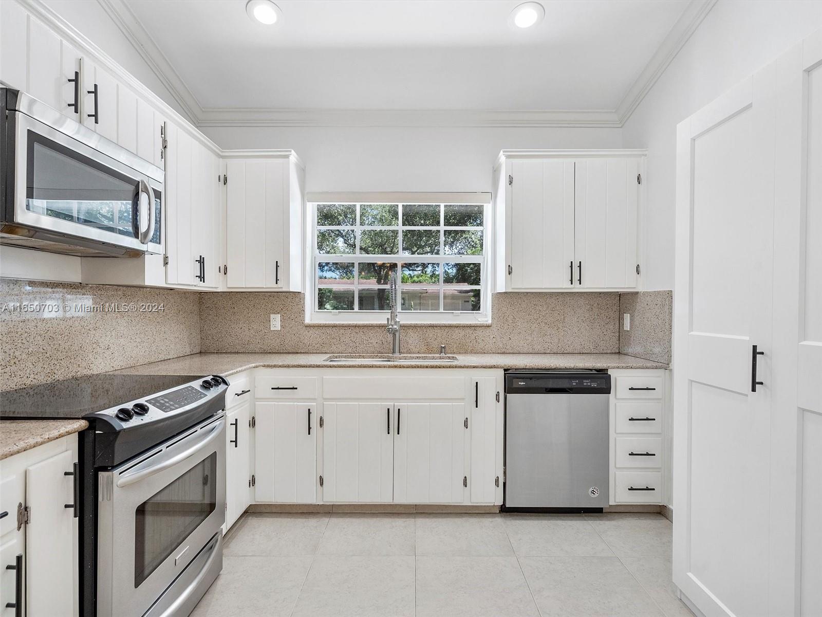 CG RIVIERA SEC 3 REV - Residential Lease