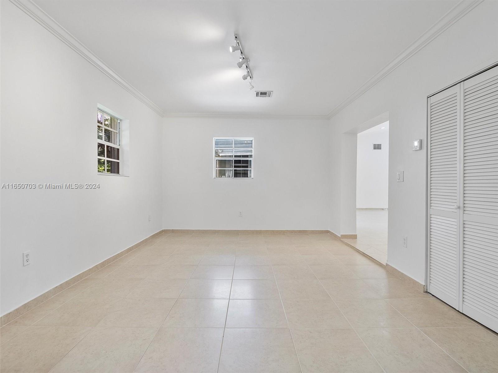 CG RIVIERA SEC 3 REV - Residential Lease