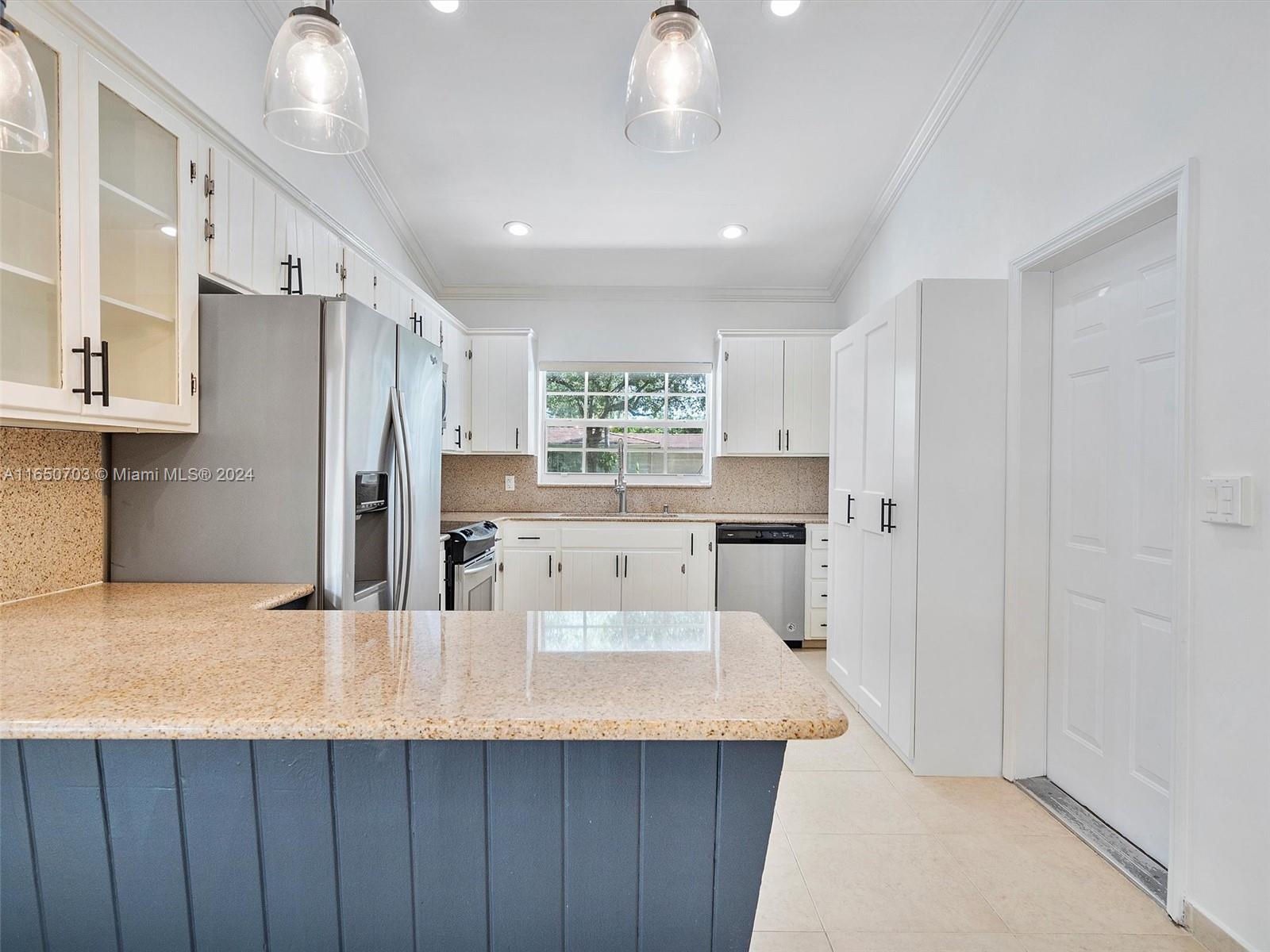 CG RIVIERA SEC 3 REV - Residential Lease