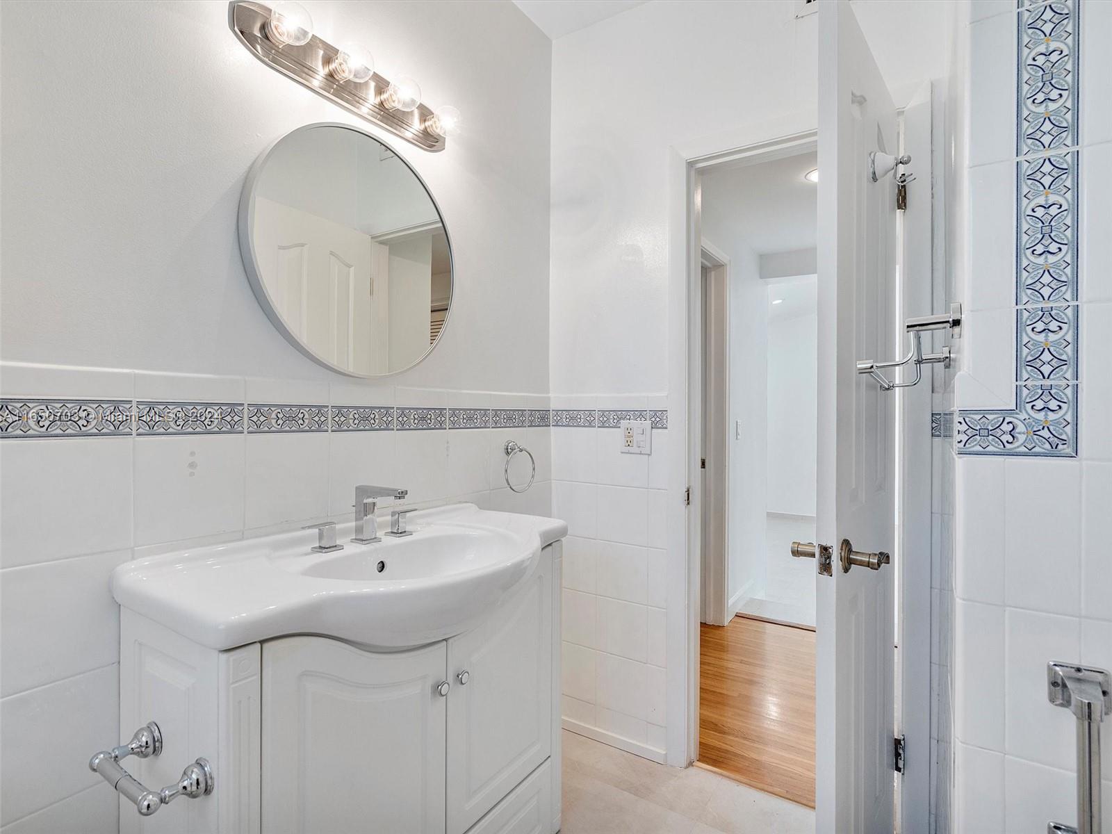 CG RIVIERA SEC 3 REV - Residential Lease