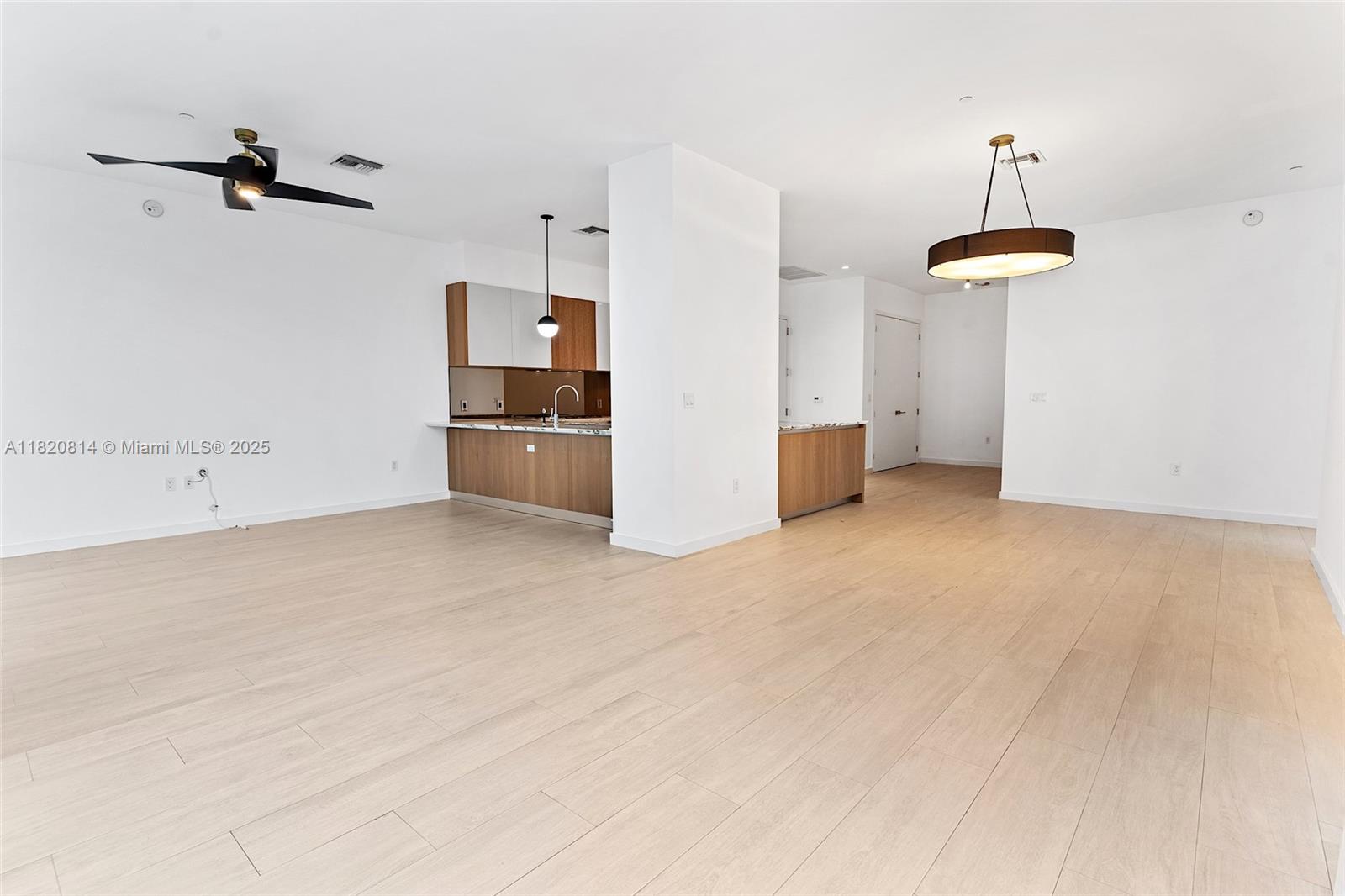 CLUB RESIDENCES AT PARK G - Residential Lease