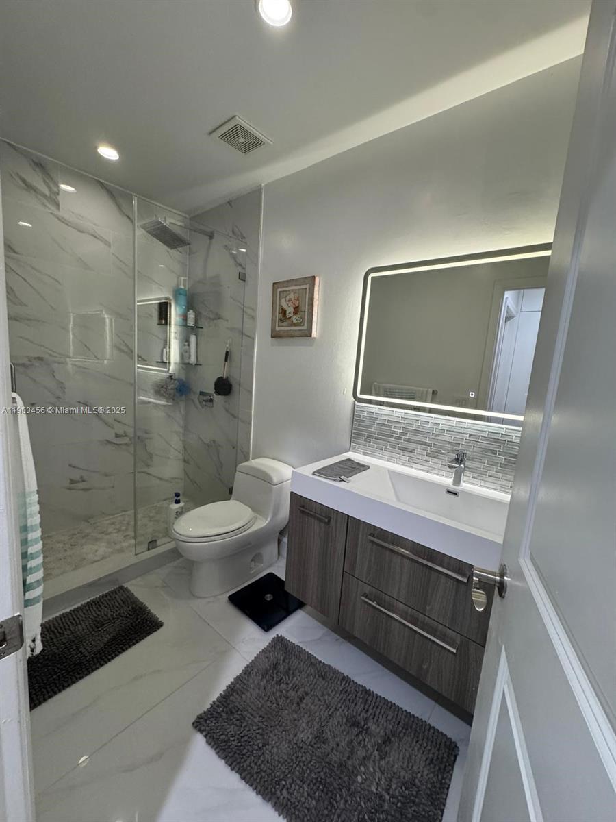 PRINCETONIAN BY THE PARK - Residential