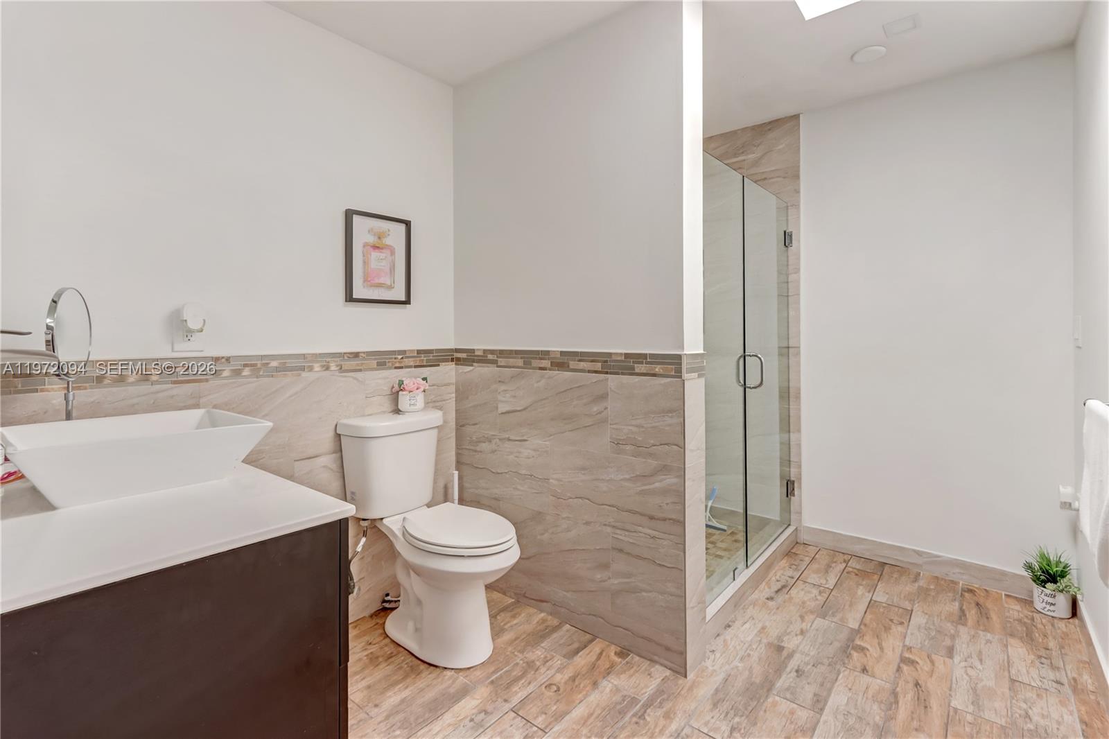 ROYAL GLEN - Residential