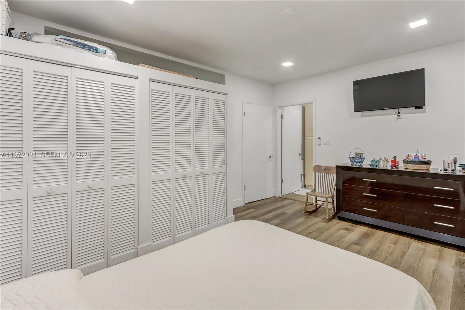 ROYAL GLEN - Residential