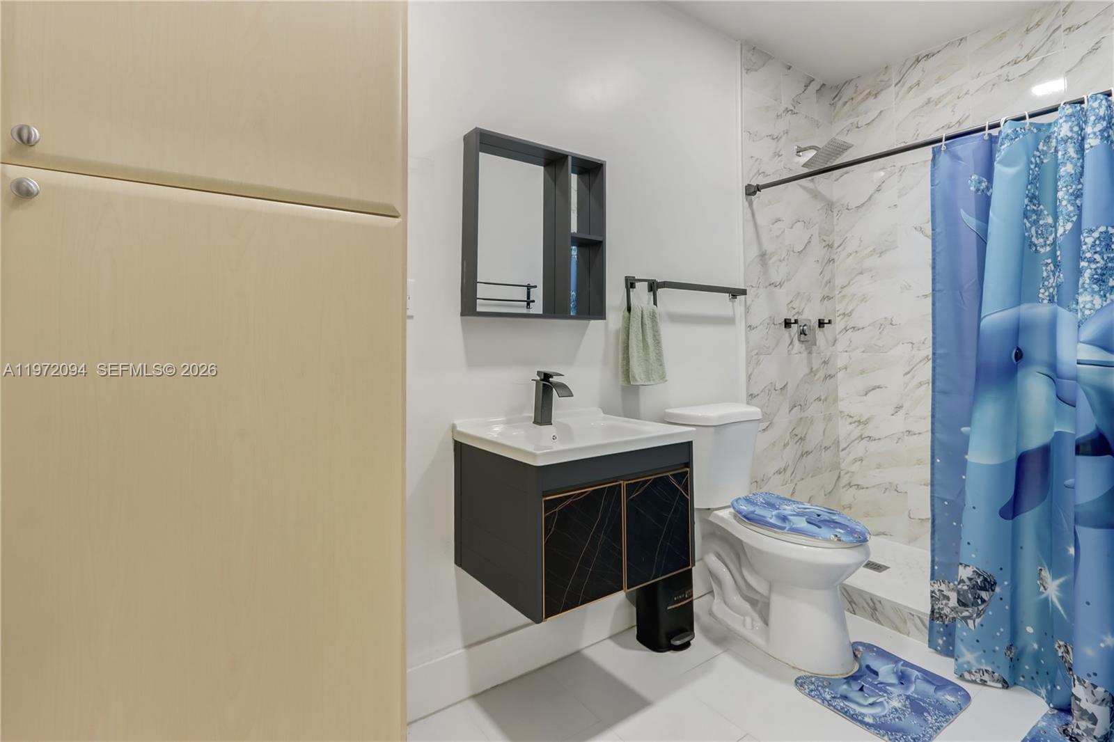 ROYAL GLEN - Residential