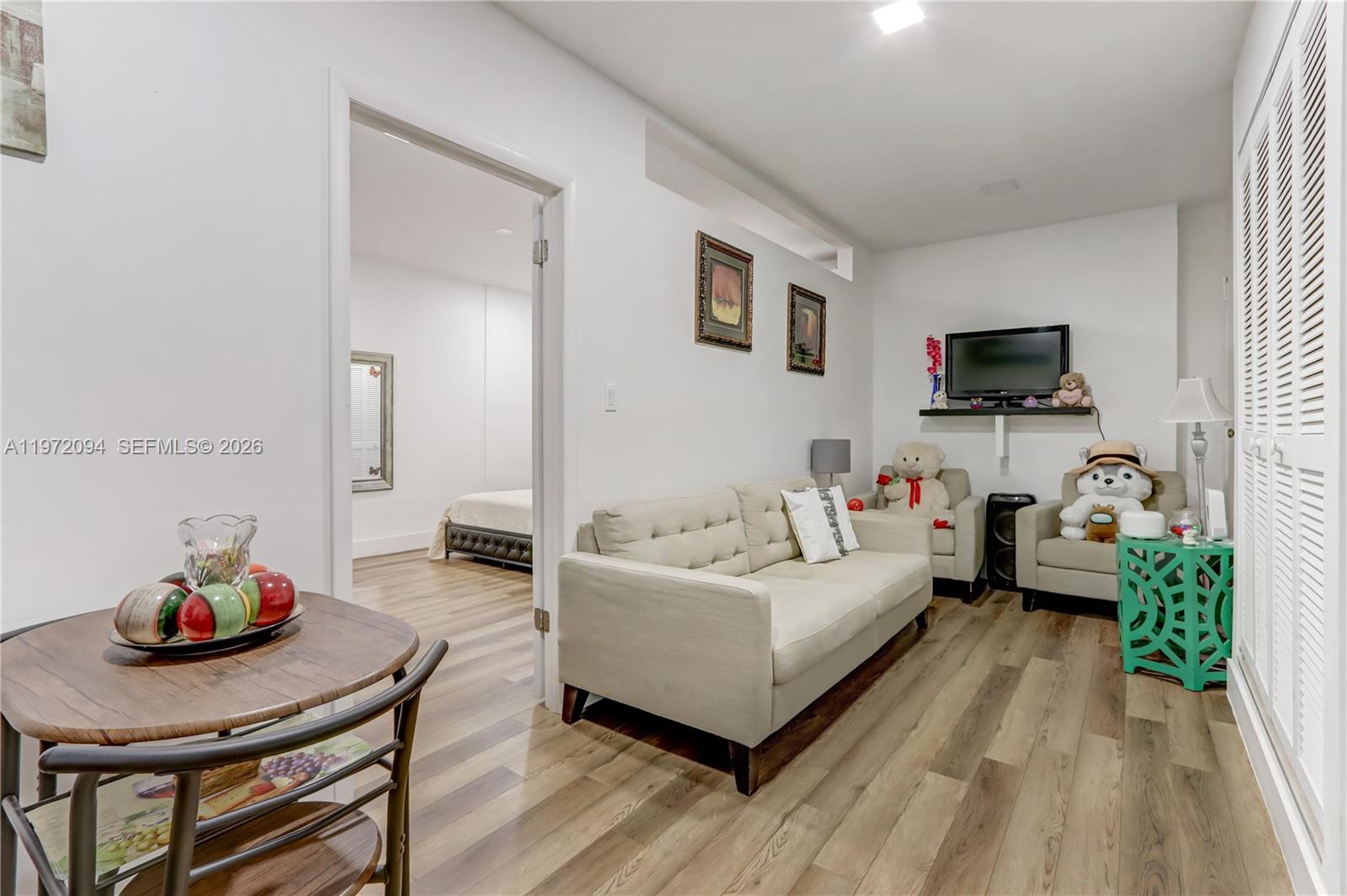 ROYAL GLEN - Residential