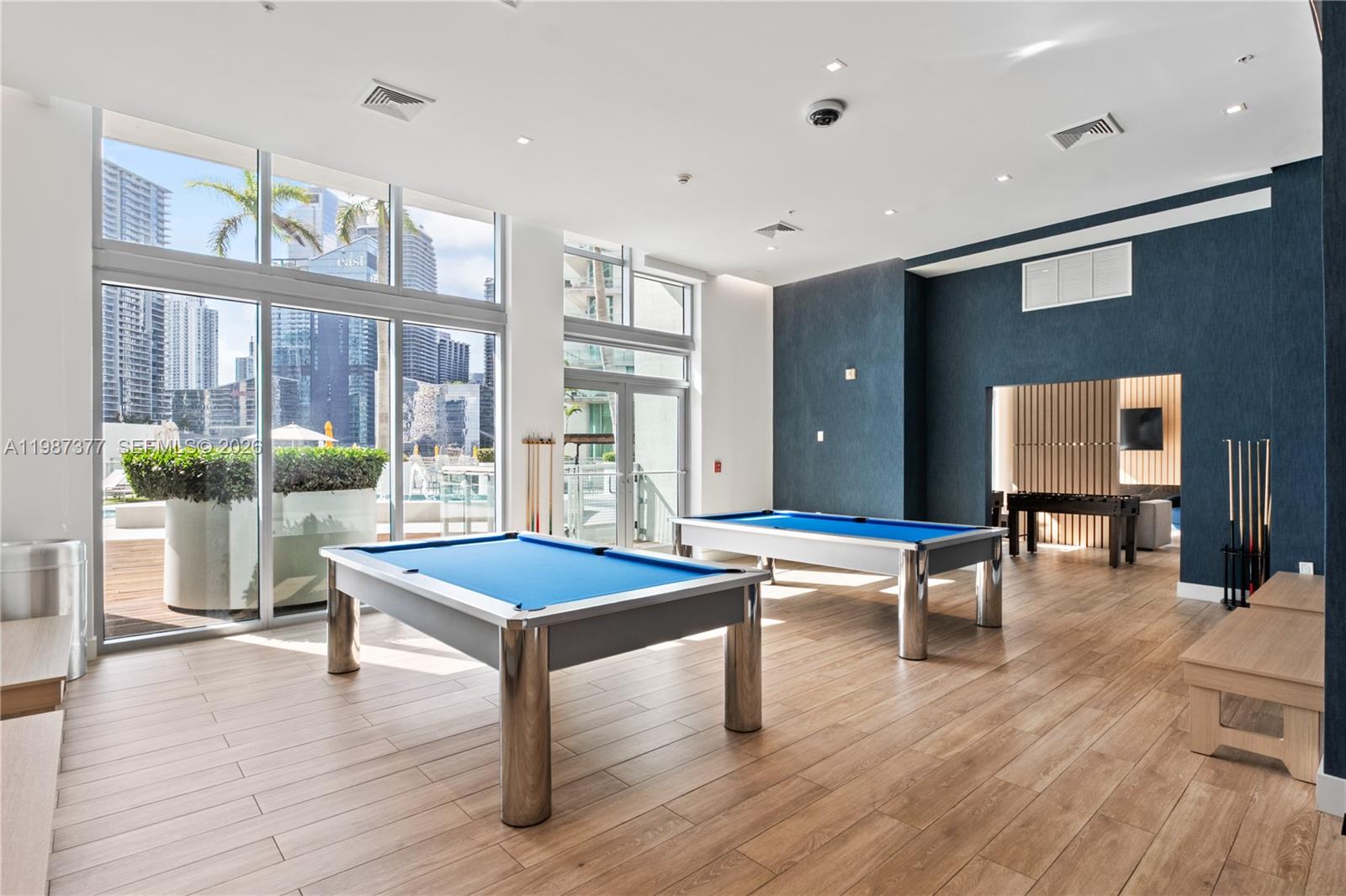 IVY CONDO - Residential