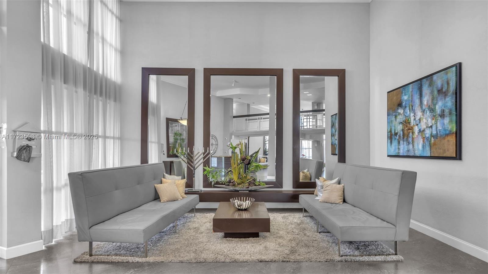 200 LESLIE CONDO - Residential