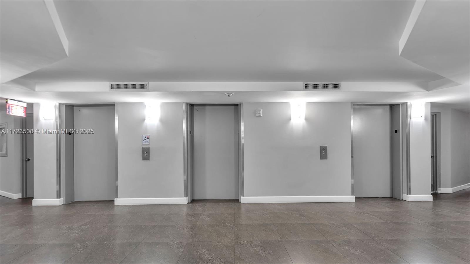 200 LESLIE CONDO - Residential