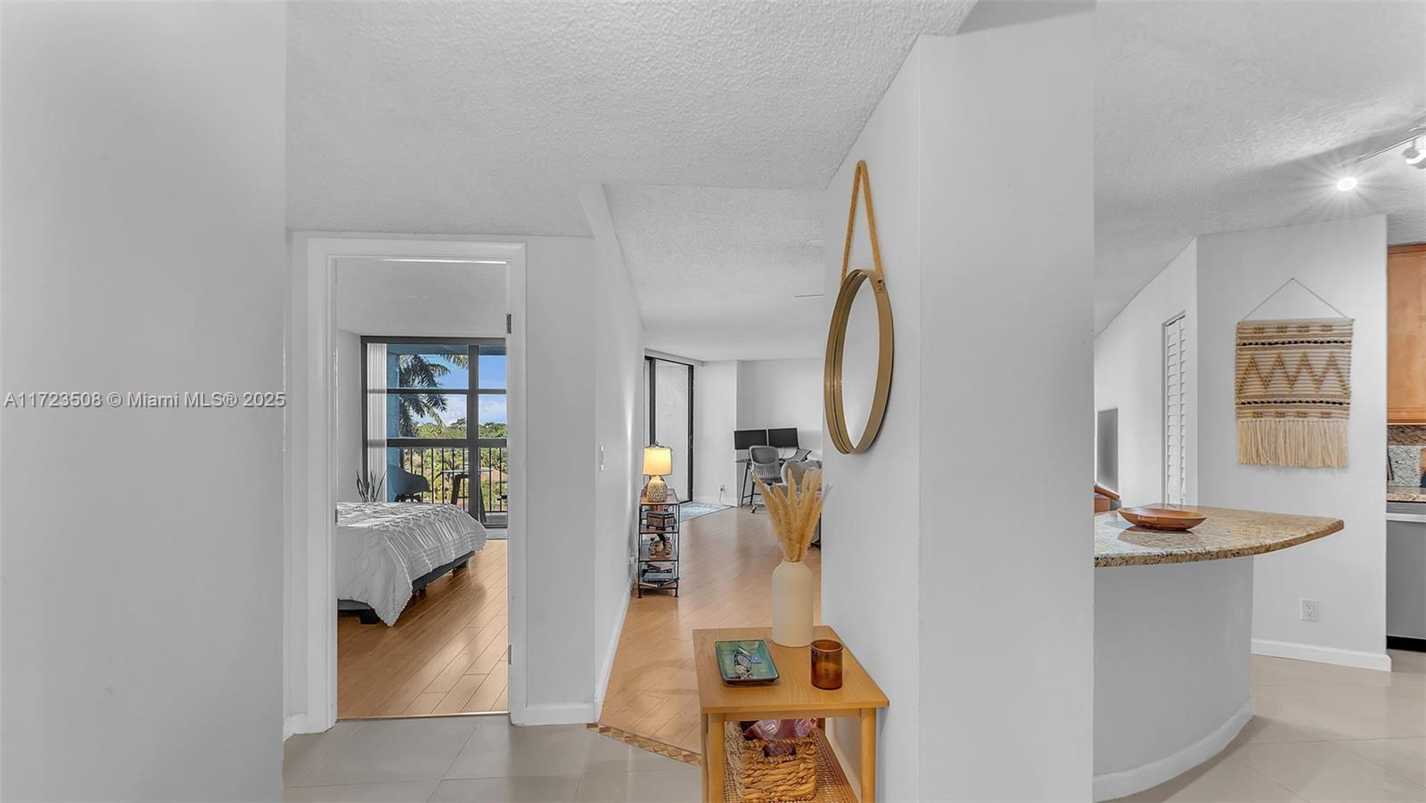 200 LESLIE CONDO - Residential