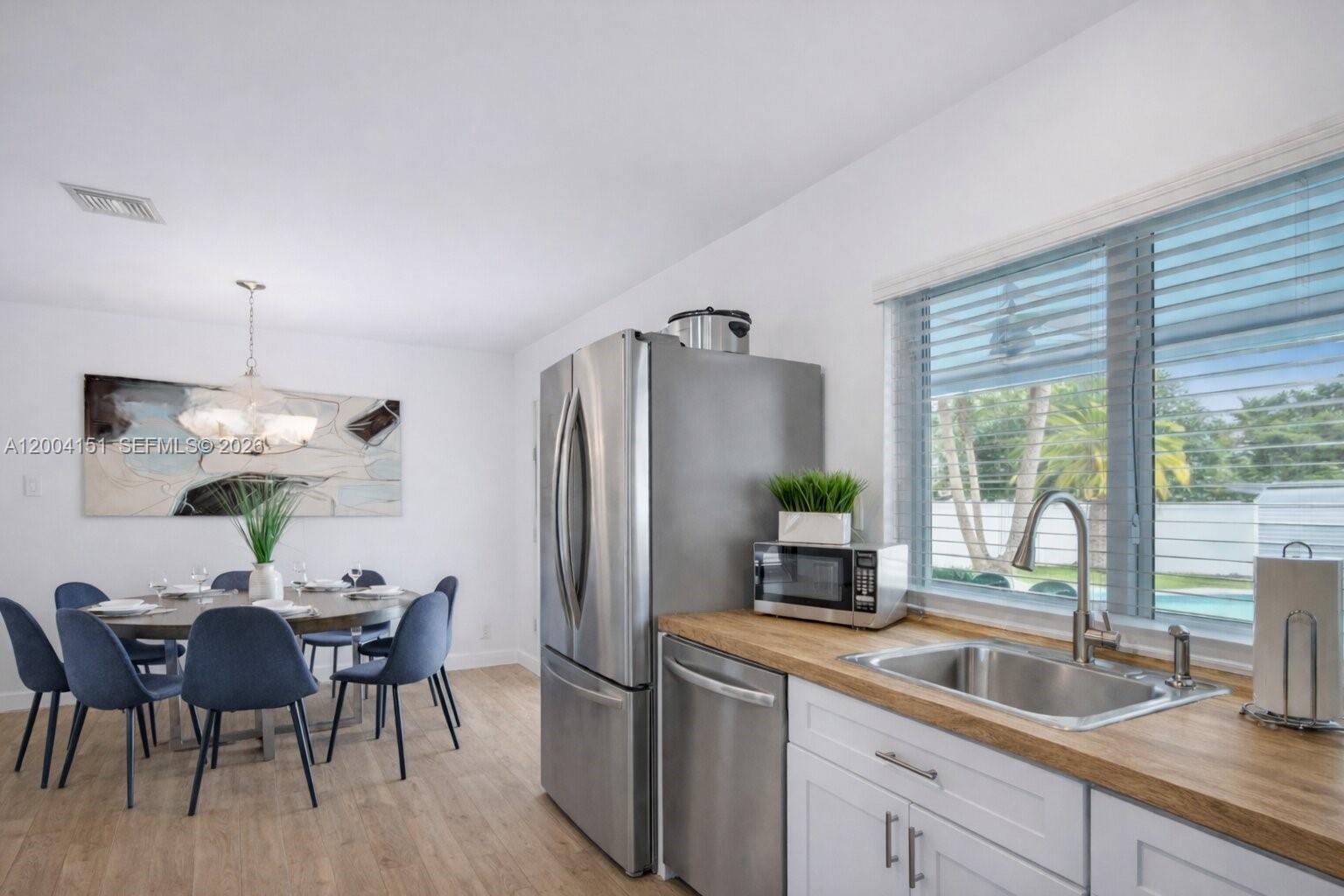 HOLLYWOOD HOMESITES HIGH - Residential