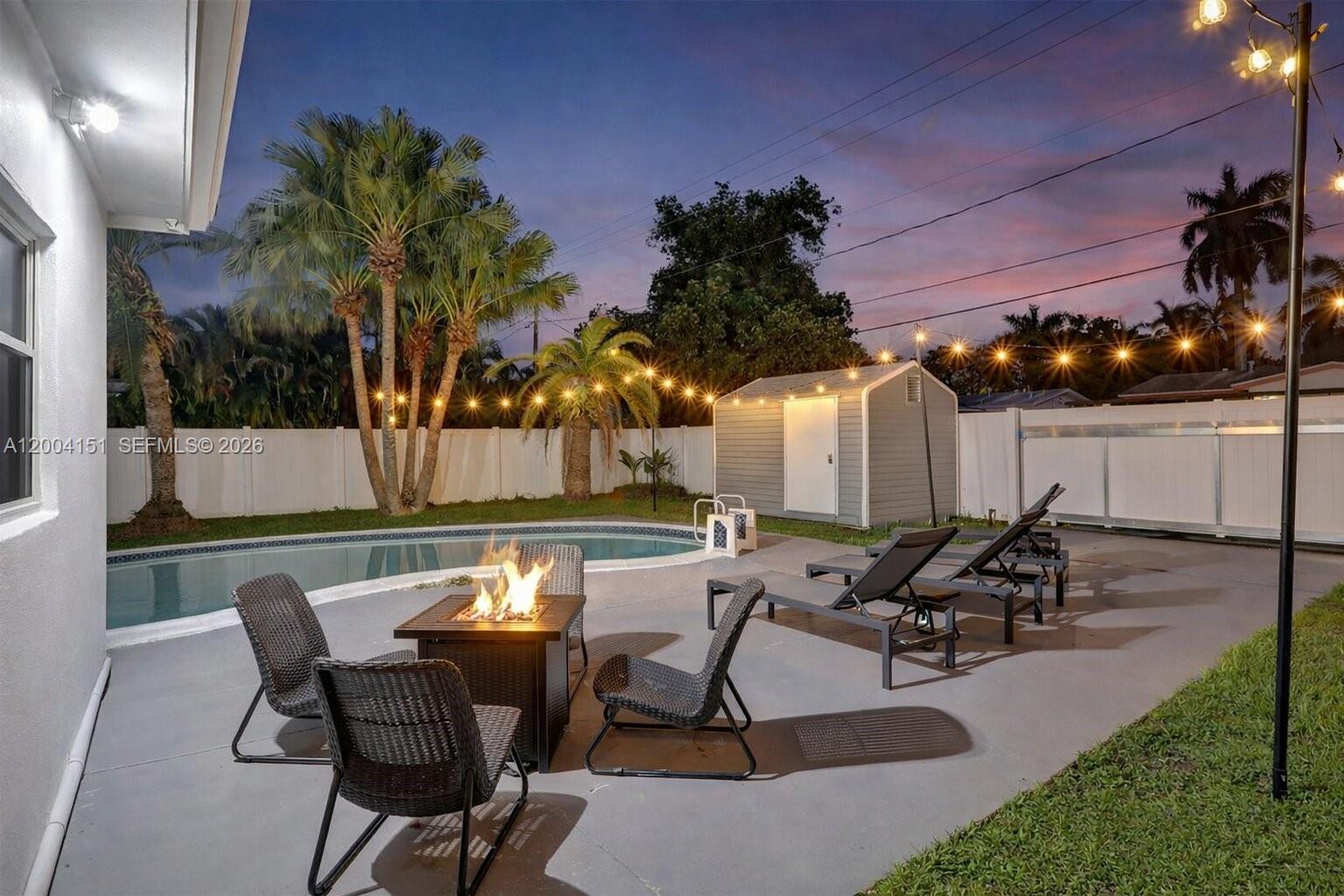 HOLLYWOOD HOMESITES HIGH - Residential