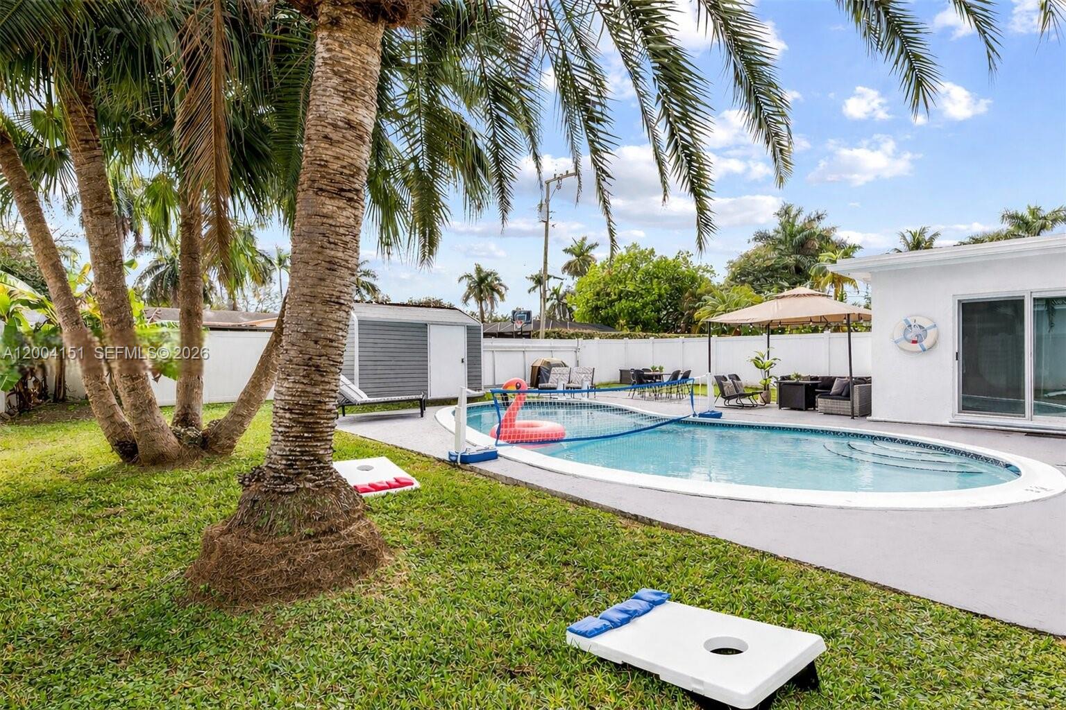 HOLLYWOOD HOMESITES HIGH - Residential