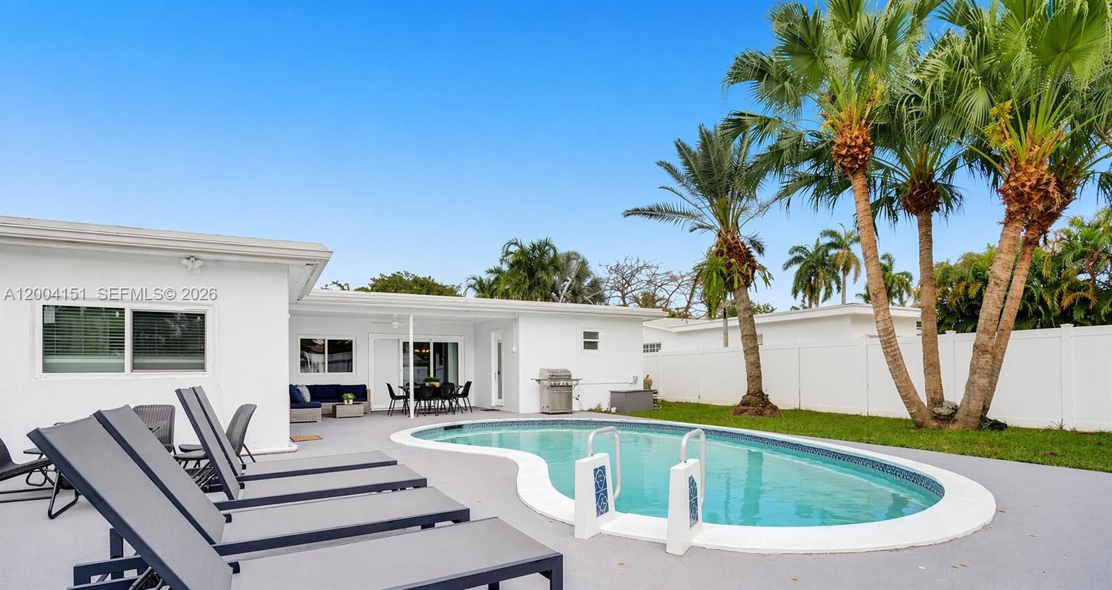 HOLLYWOOD HOMESITES HIGH - Residential