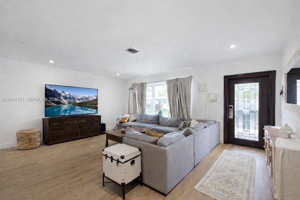 Photo of 1426 Coolidge St, Hollywood, FL 33020 (MLS # A12004151)