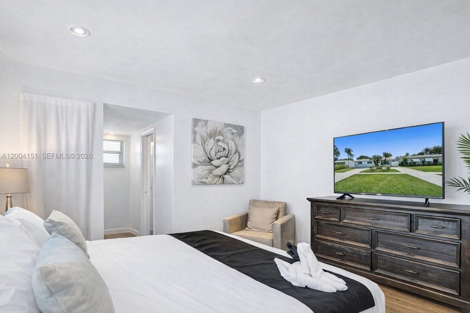 HOLLYWOOD HOMESITES HIGH - Residential